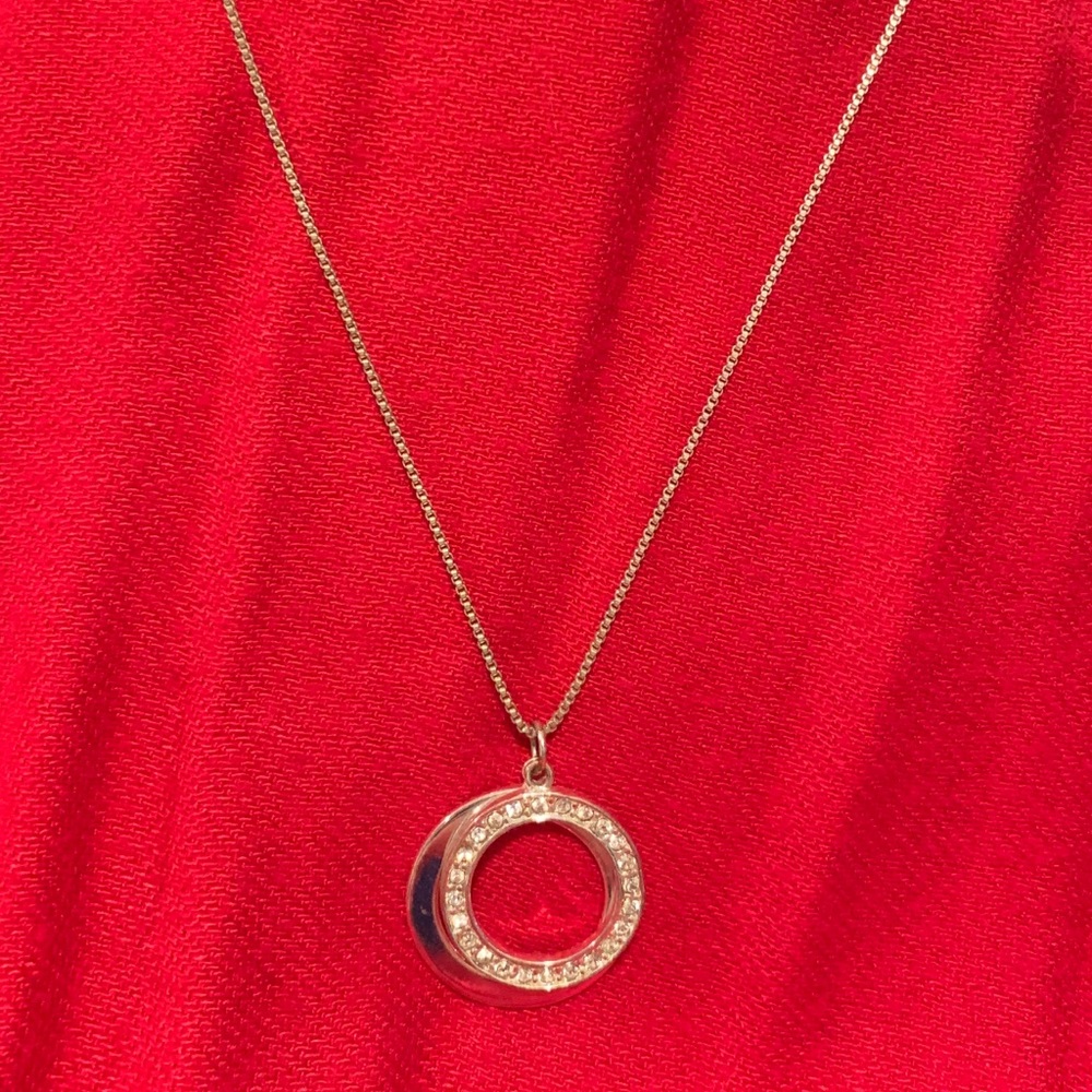Silver necklace with pendant